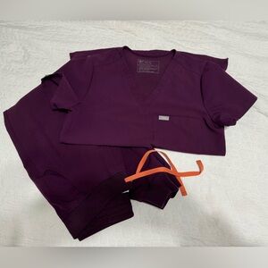Figs XS catarina purple top SMALL Regular joggers used
